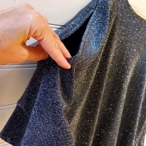 Stunning Metallic Silver Blouse - Picture 4 of 5